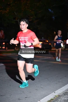Runner Photo 1883485