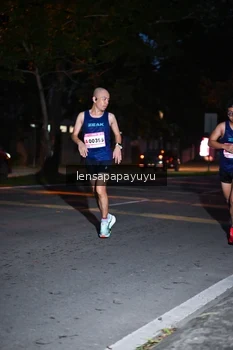Runner Photo 1883493