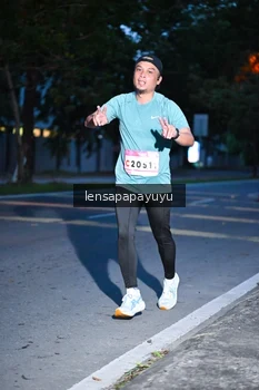 Runner Photo 1883509