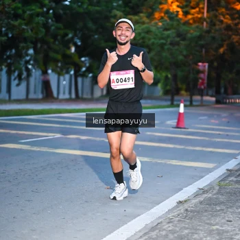 Runner Photo 1883564