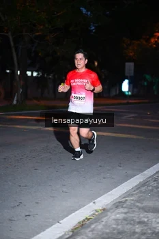 Runner Photo 1883733