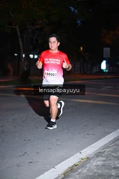 Runner Photo 1883778