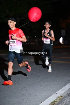 Runner Photo 1883799