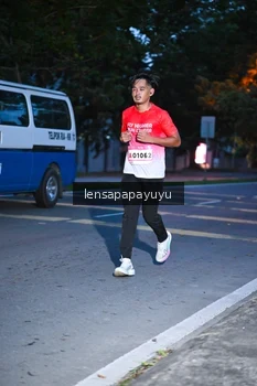 Runner Photo 1883832