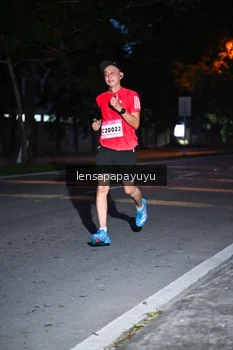 Runner Photo 1883839