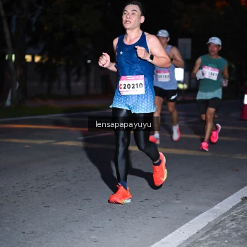 Runner Photo 1883887