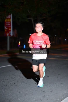 Runner Photo 1883890
