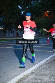 Runner Photo 1883904