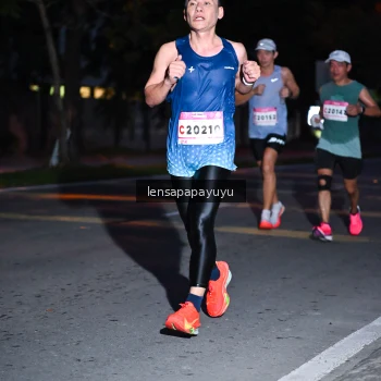 Runner Photo 1883911