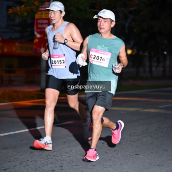 Runner Photo 1883940