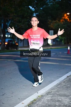 Runner Photo 1883977