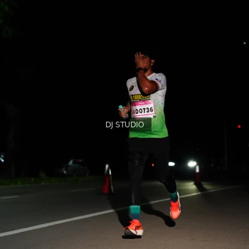 Runner Photo 1884004