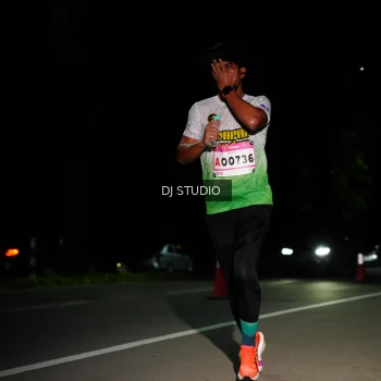 Runner Photo 1884009