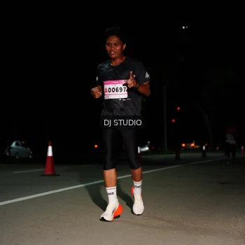 Runner Photo 1884023