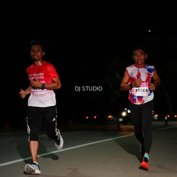 Runner Photo 1884025