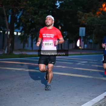 Runner Photo 1884052