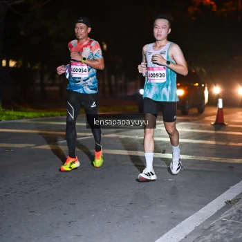 Runner Photo 1884107