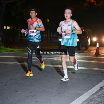Runner Photo 1884124