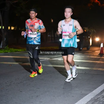 Runner Photo 1884125