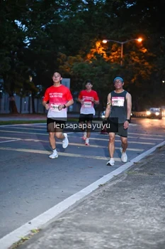 Runner Photo 1884128