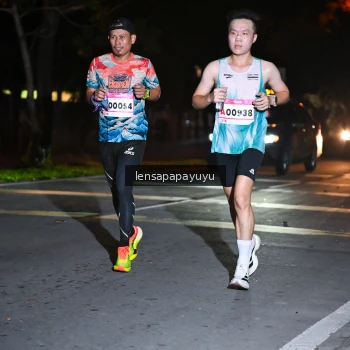 Runner Photo 1884142