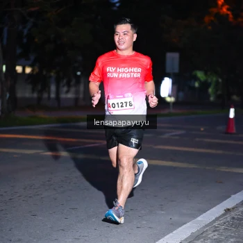 Runner Photo 1884162