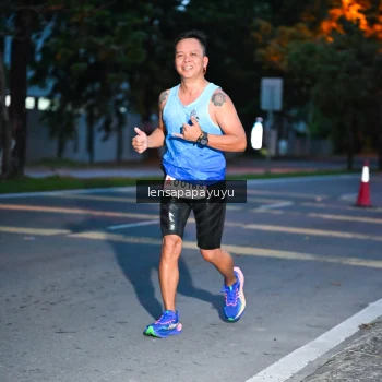 Runner Photo 1884471