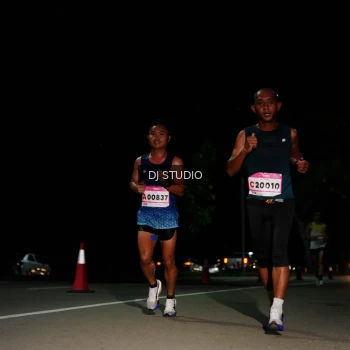 Runner Photo 1884510