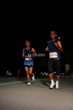 Runner Photo 1884515