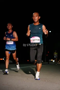 Runner Photo 1884524