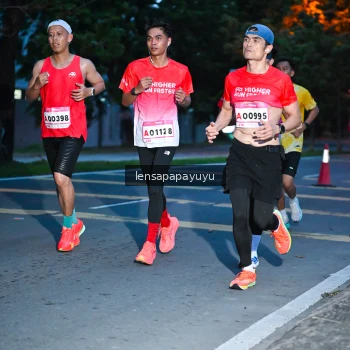 Runner Photo 1884527