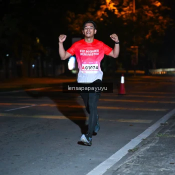 Runner Photo 1884537