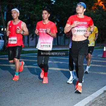 Runner Photo 1884546