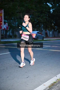 Runner Photo 1884694
