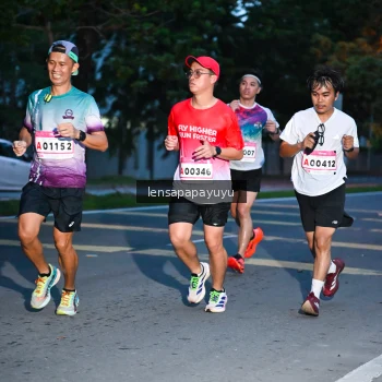 Runner Photo 1884740