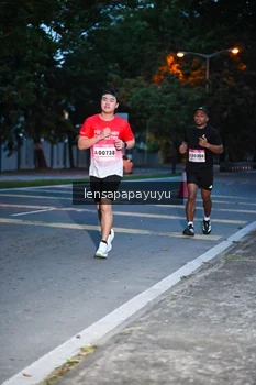 Runner Photo 1884749