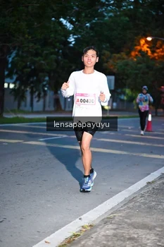 Runner Photo 1884799