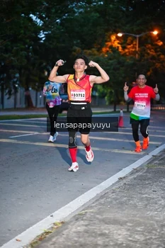 Runner Photo 1884824