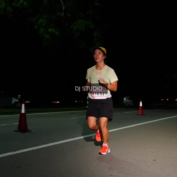 Runner Photo 1885024