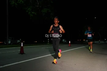 Runner Photo 1885034