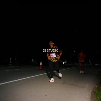 Runner Photo 1885055
