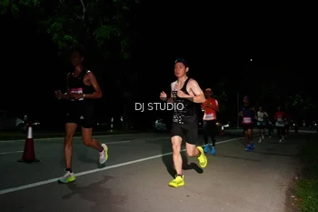Runner Photo 1885059