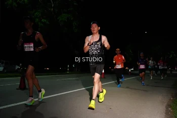 Runner Photo 1885060