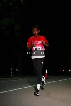Runner Photo 1885076
