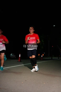 Runner Photo 1885079