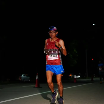 Runner Photo 1885080