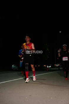 Runner Photo 1885081