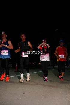 Runner Photo 1885086