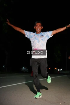 Runner Photo 1885097
