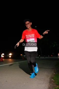 Runner Photo 1885108